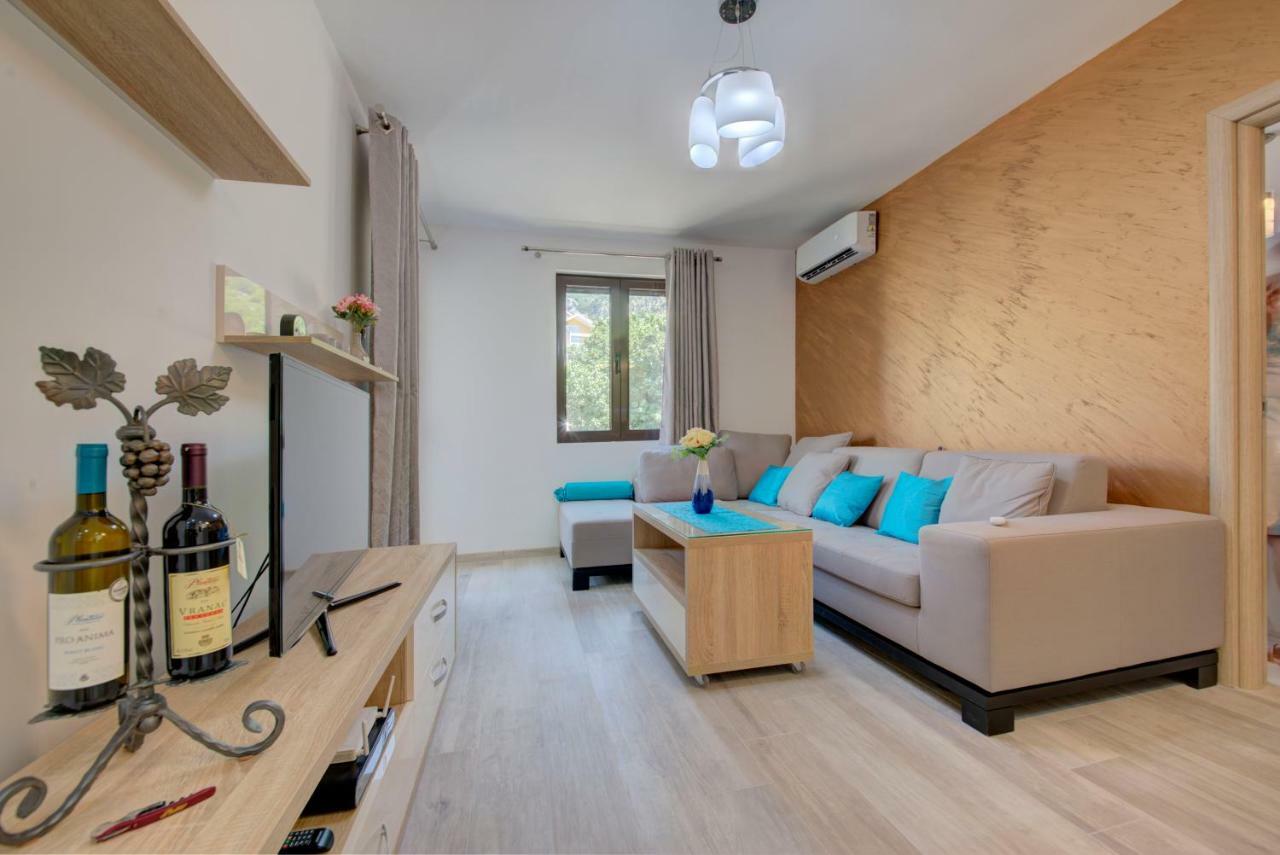 Apartment Medusa Risan Kültér fotó
