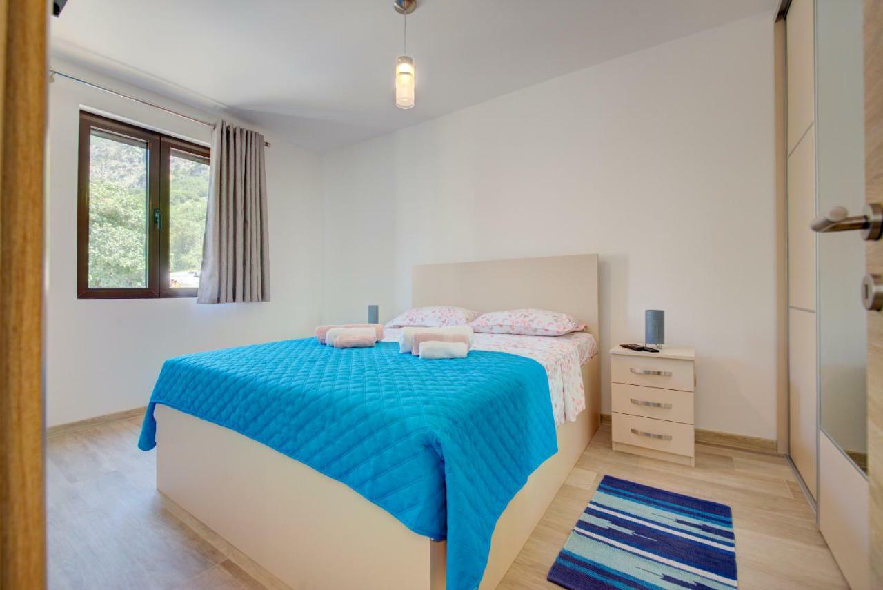 Apartment Medusa Risan Kültér fotó